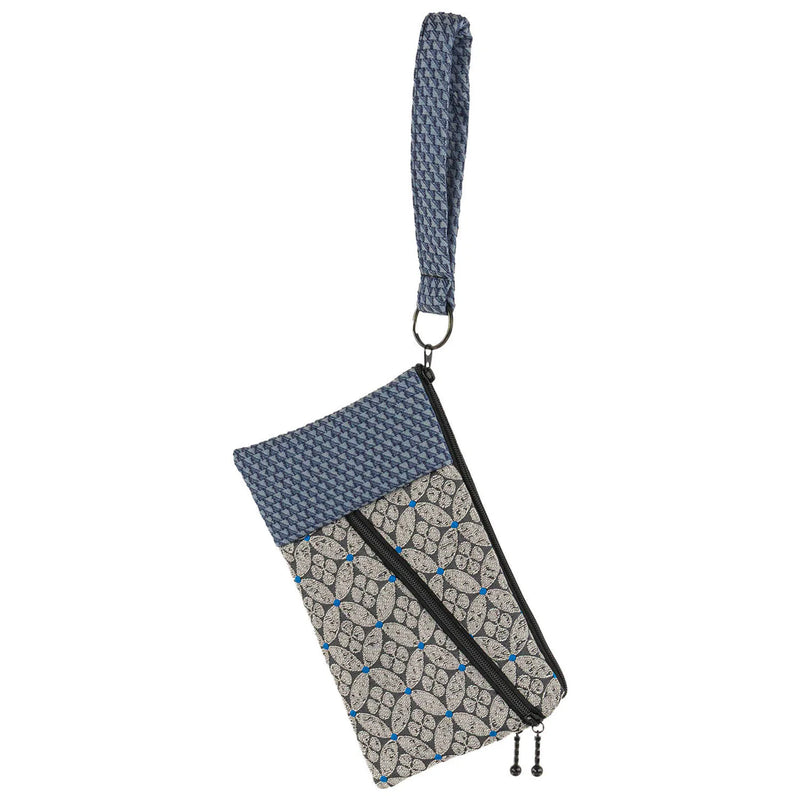 Beetle Wristlet - Petal Dove
